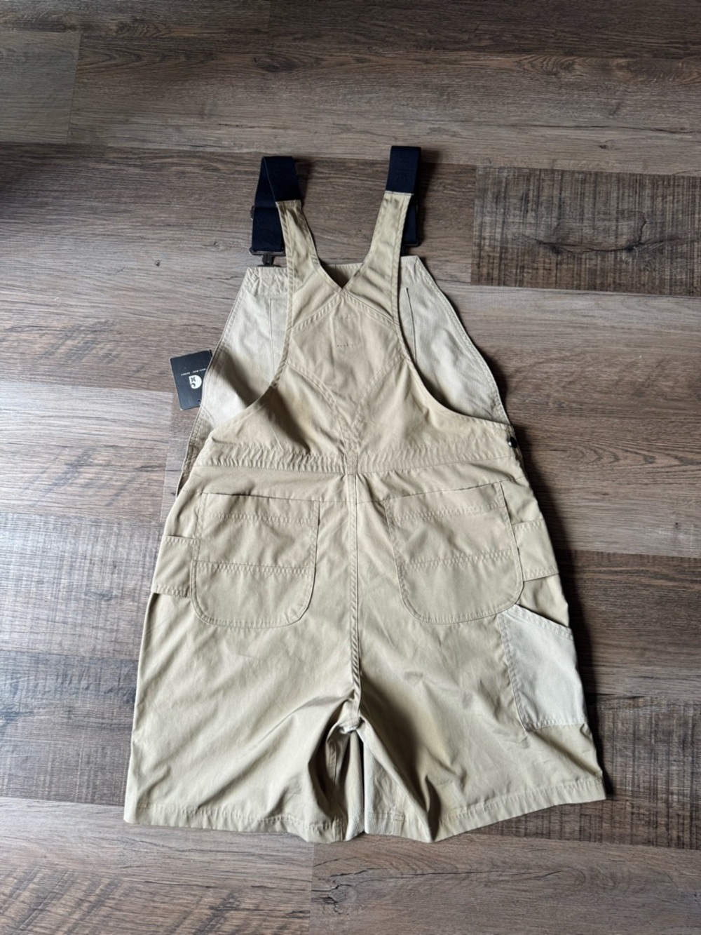 NWT Hurley x Carhartt Women’s Tan Short Overalls with Black Straps - Picture 9 of 16